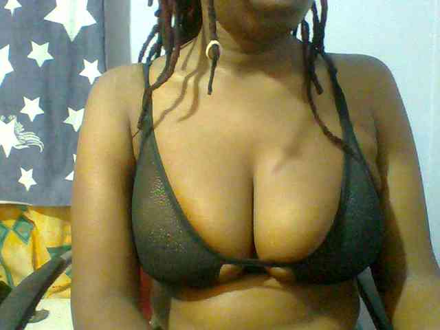 Sweet-petite webcam