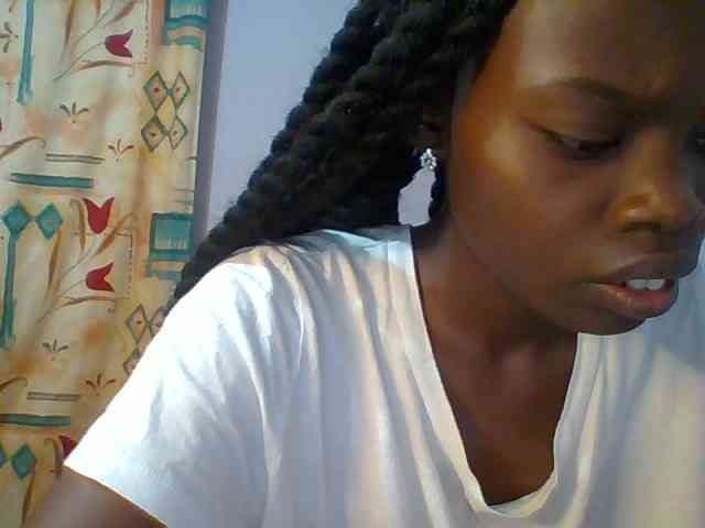 Sweet-petite webcam