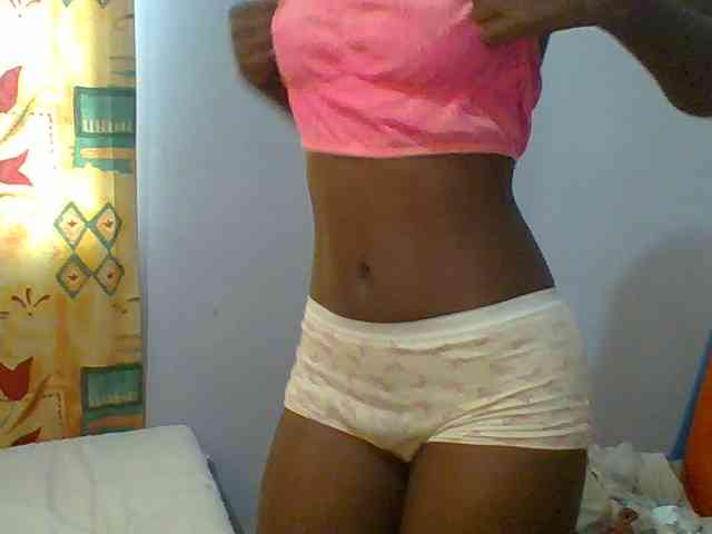 Sweet-petite Sweet-petite