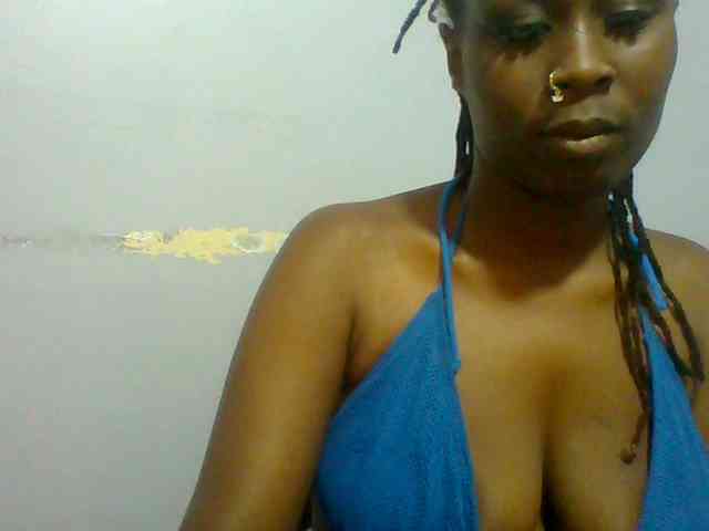 Sweet-petite Sweet-petite
