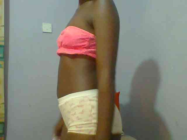 Sweet-petite webcam