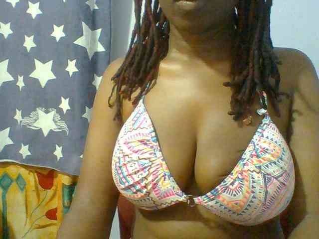 Sweet-petite Sweet-petite