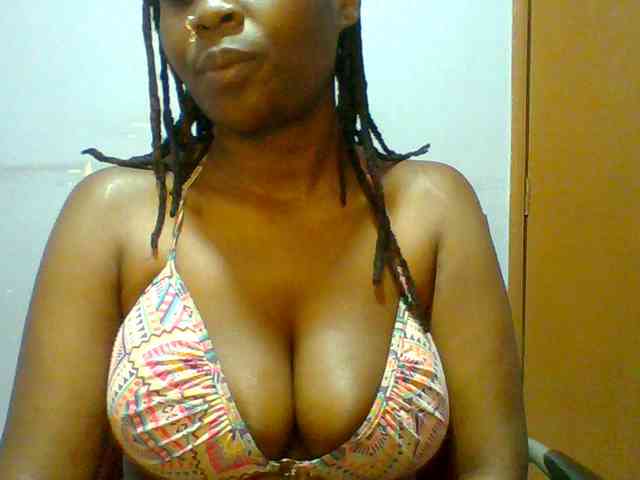 Sweet-petite webcam