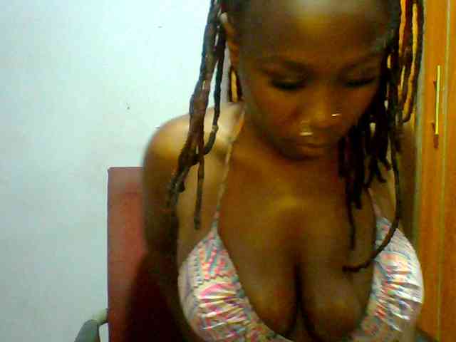 Sweet-petite Sweet-petite