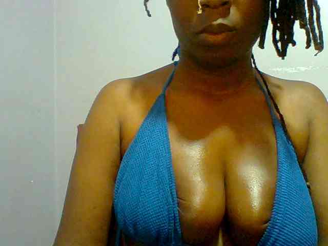 Sweet-petite Sweet-petite