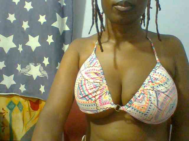Sweet-petite webcam