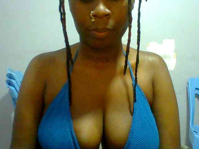 Sweet-petite webcam