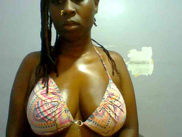 Sweet-petite webcam