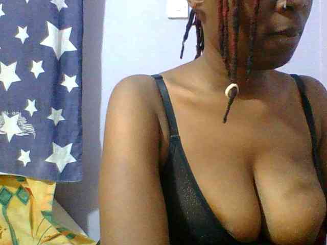 Sweet-petite webcam