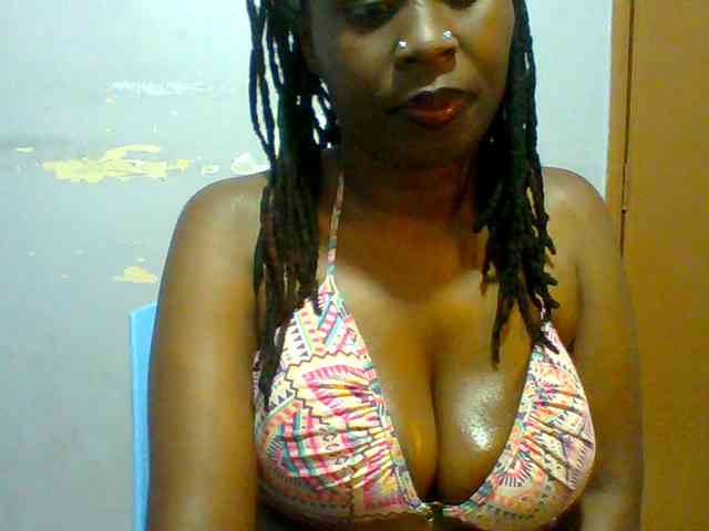 Sweet-petite webcam