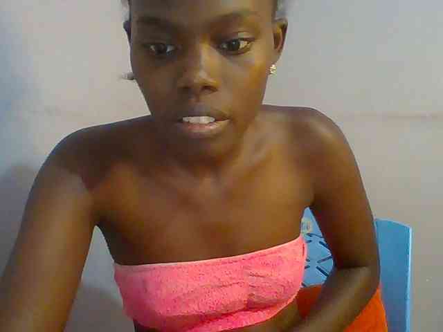 Sweet-petite webcam