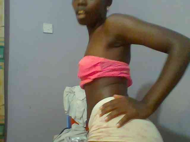 Sweet-petite webcam