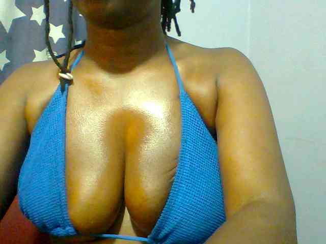 Sweet-petite webcam