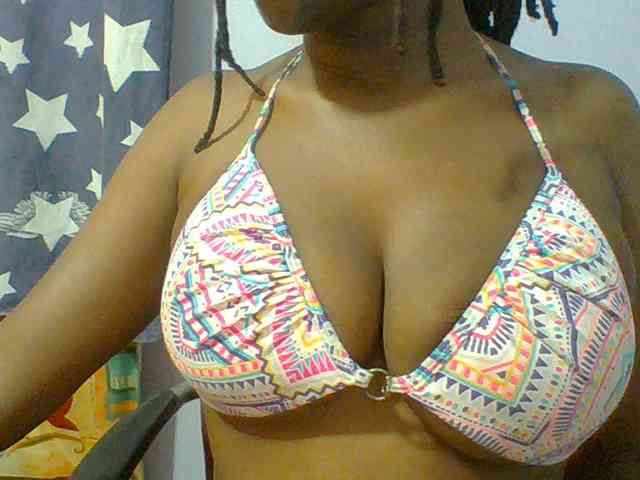 Sweet-petite webcam