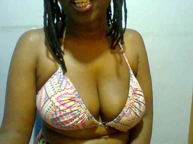 Sweet-petite webcam