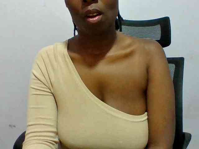 Sweet-petite webcam
