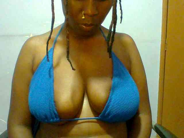 Sweet-petite webcam
