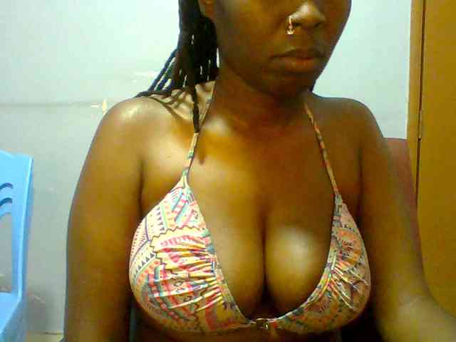 Sweet-petite webcam
