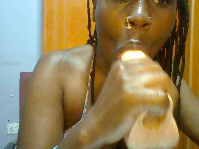 Sweet-petite Sweet-petite
