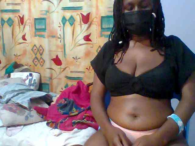 Sweet-petite webcam