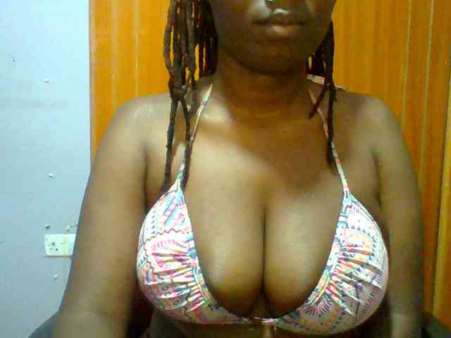 Sweet-petite webcam