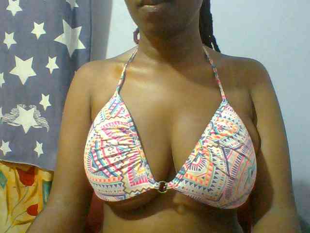 Sweet-petite webcam