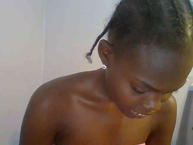 Sweet-petite webcam
