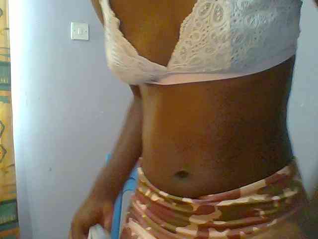 Sweet-petite webcam