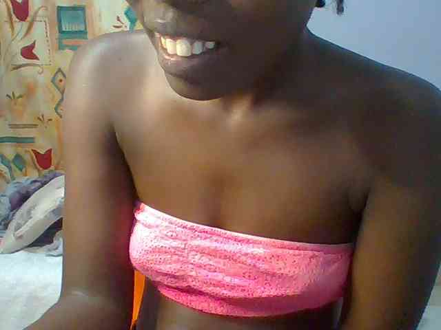 Sweet-petite webcam