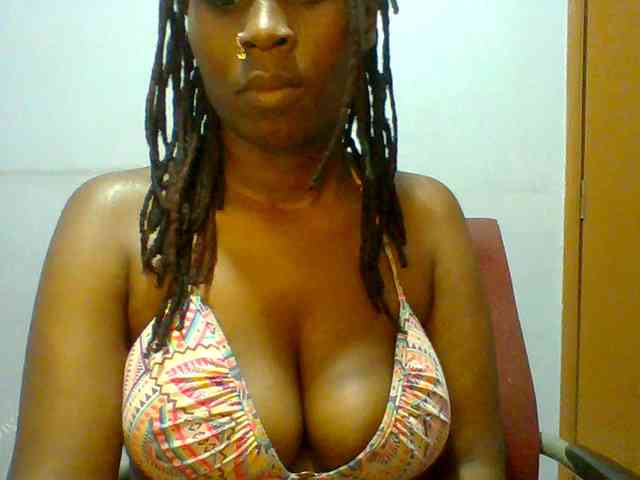Sweet-petite webcam