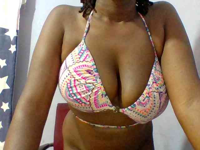 Sweet-petite webcam