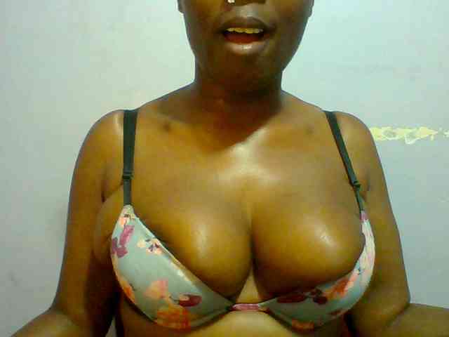 Sweet-petite webcam