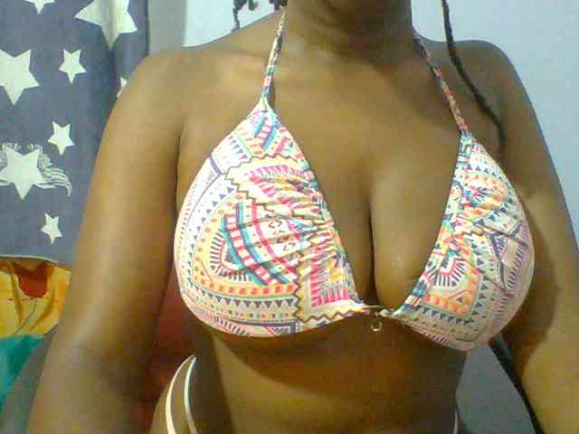 Sweet-petite webcam