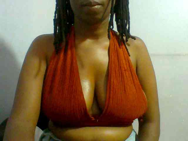 Sweet-petite webcam