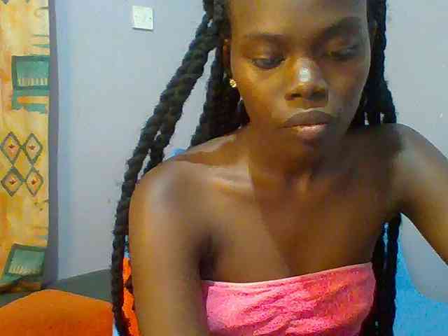Sweet-petite webcam