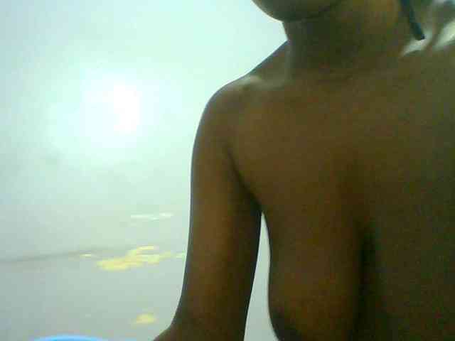 Sweet-petite webcam