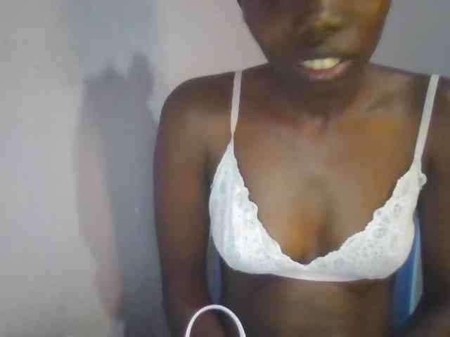 Sweet-petite webcam