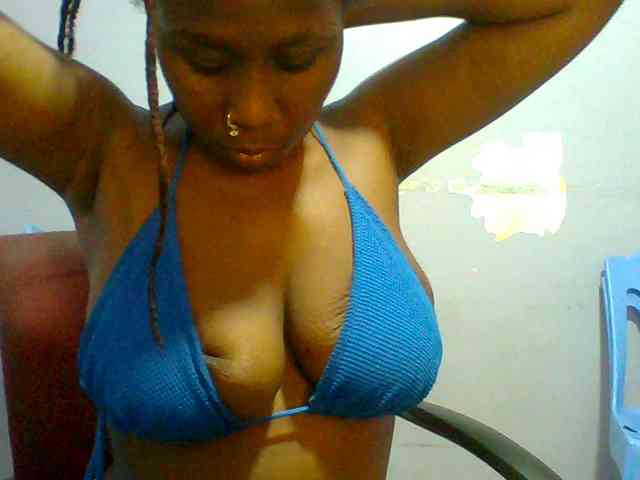 Sweet-petite webcam