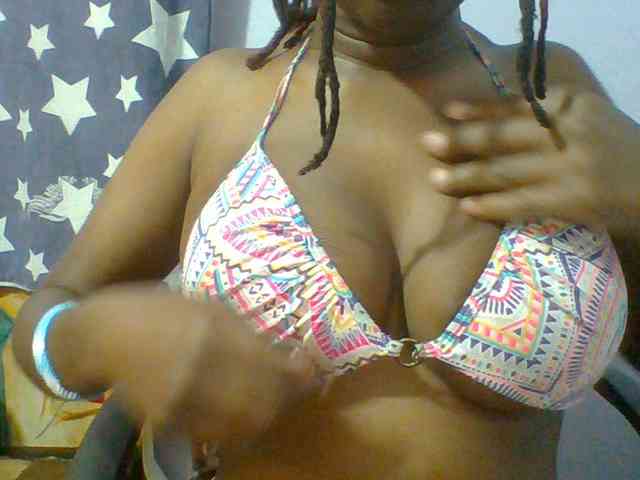 Sweet-petite webcam