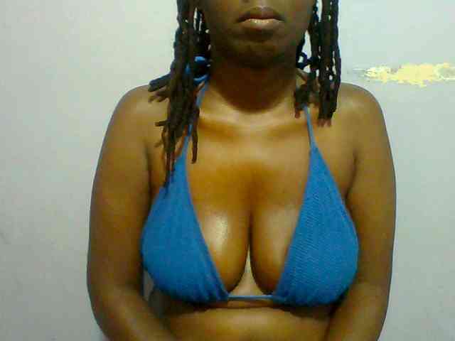Sweet-petite webcam
