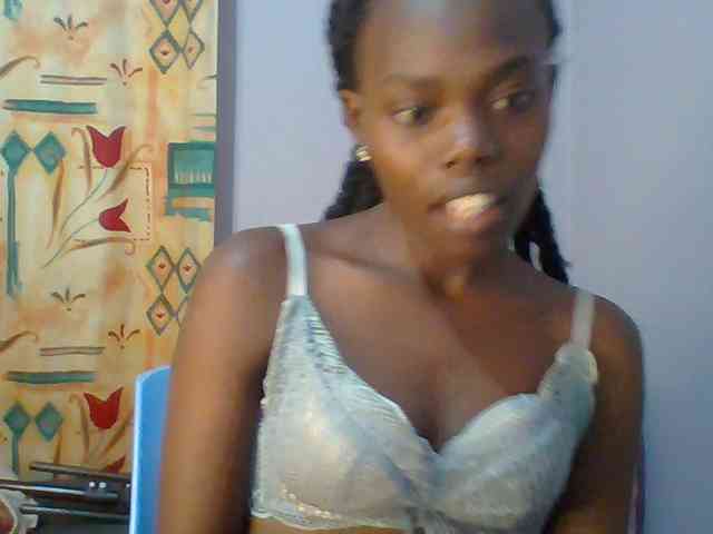 Sweet-petite webcam