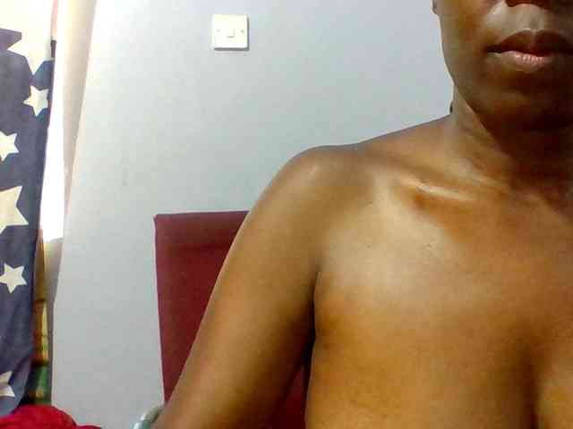 Sweet-petite webcam