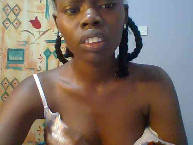 Sweet-petite webcam