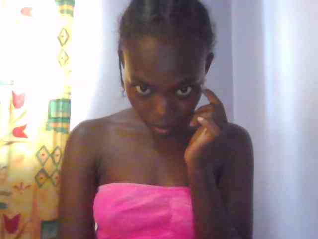 Sweet-petite webcam