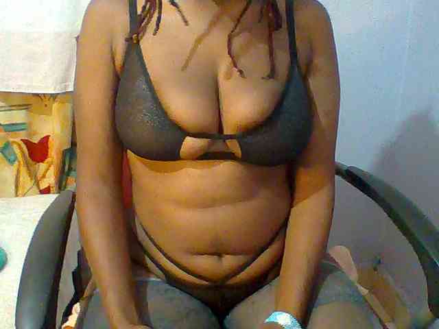 Sweet-petite Sweet-petite