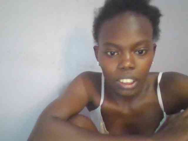 Sweet-petite webcam