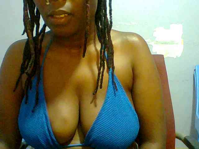 Sweet-petite webcam