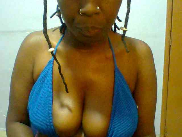 Sweet-petite webcam