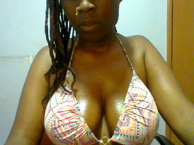 Sweet-petite webcam