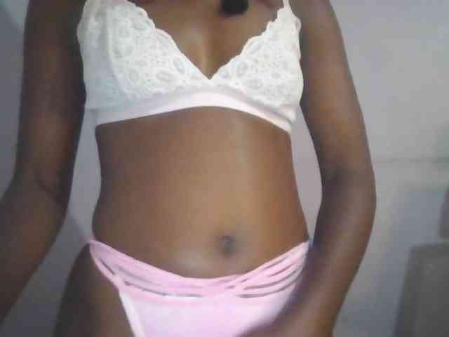Sweet-petite webcam
